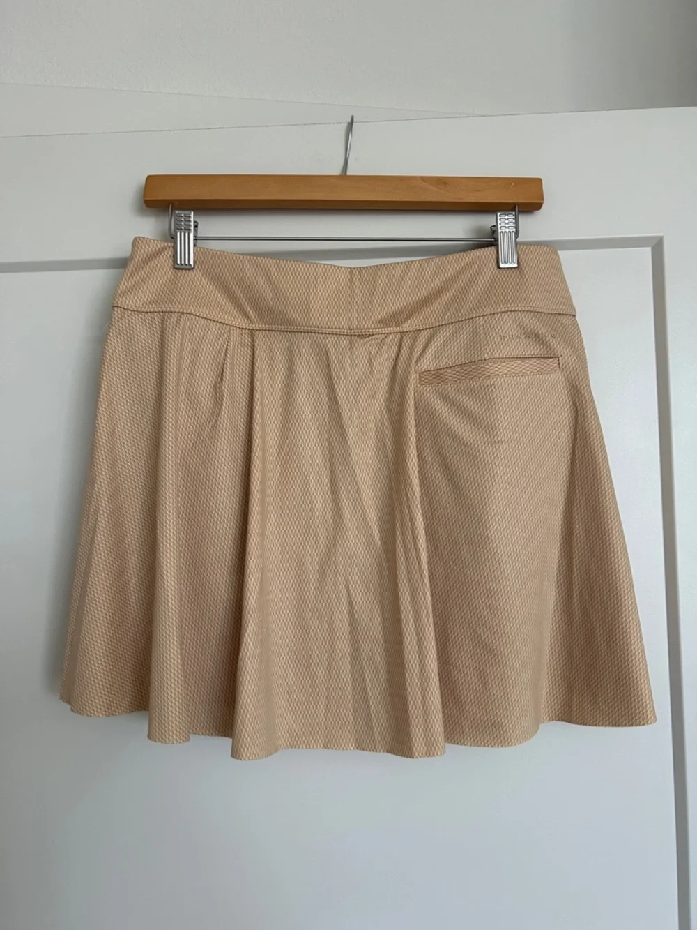 DUNNING PERFORMANCE SKIRT SKORT SHORTS SIZE M NWT